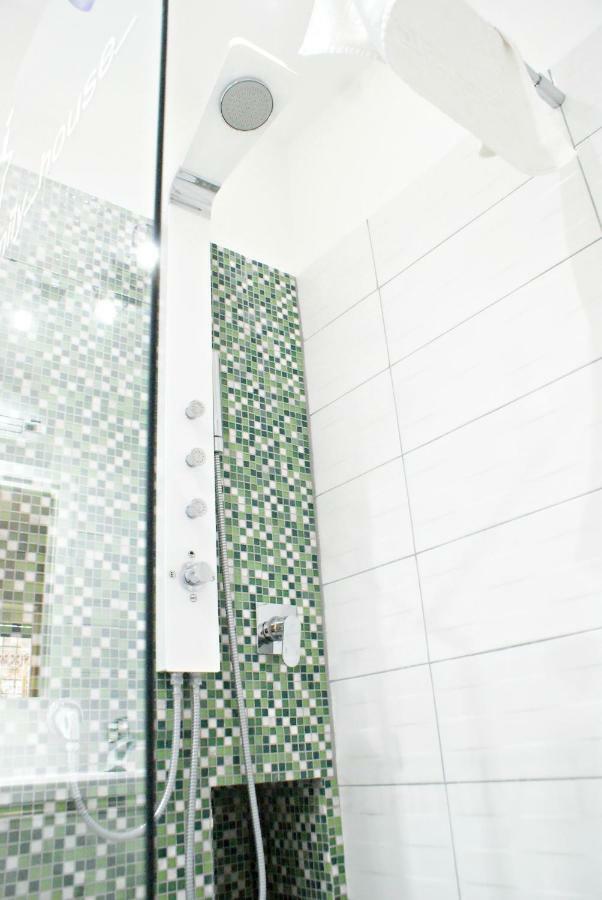 Like Family House Bed & Breakfast Rome Exterior photo